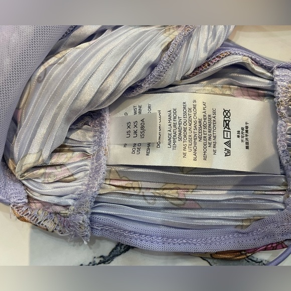 URBAN OUTFITTERS gorgeous satiny cropped/bustier Size XS - Picture 10 of 10